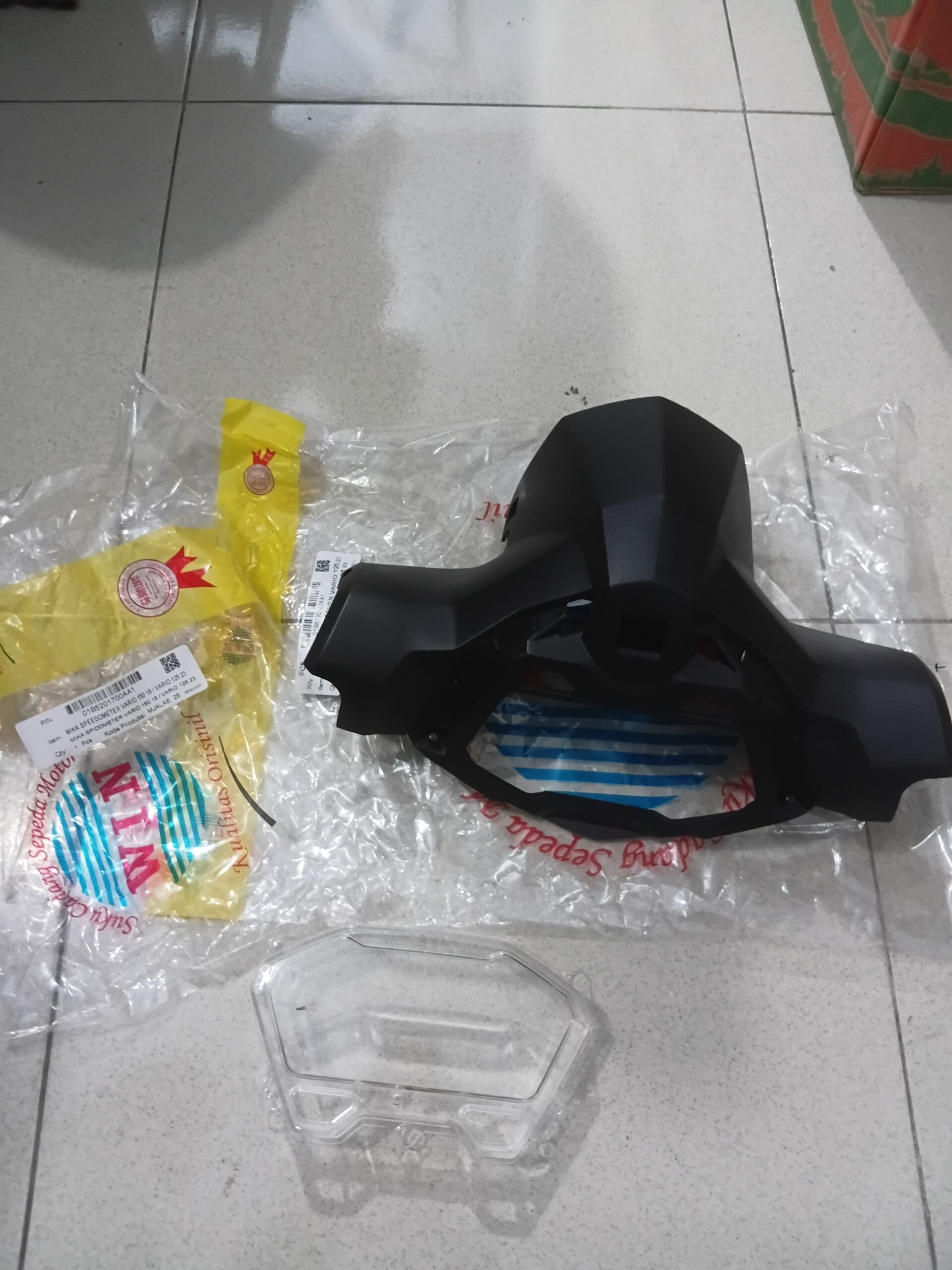 Batok Totok Belakang + Mika Spido Rear Handle Cover VARIO 125 K2V SEPTEMBER 2022 2023 2024 AGUSTUS 2025 MERK WIN