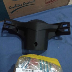 Batok Totok Belakang Rear Handle Cover REVO LAMA KVR 100CC 2006 2007 2008 2009 Merk Win