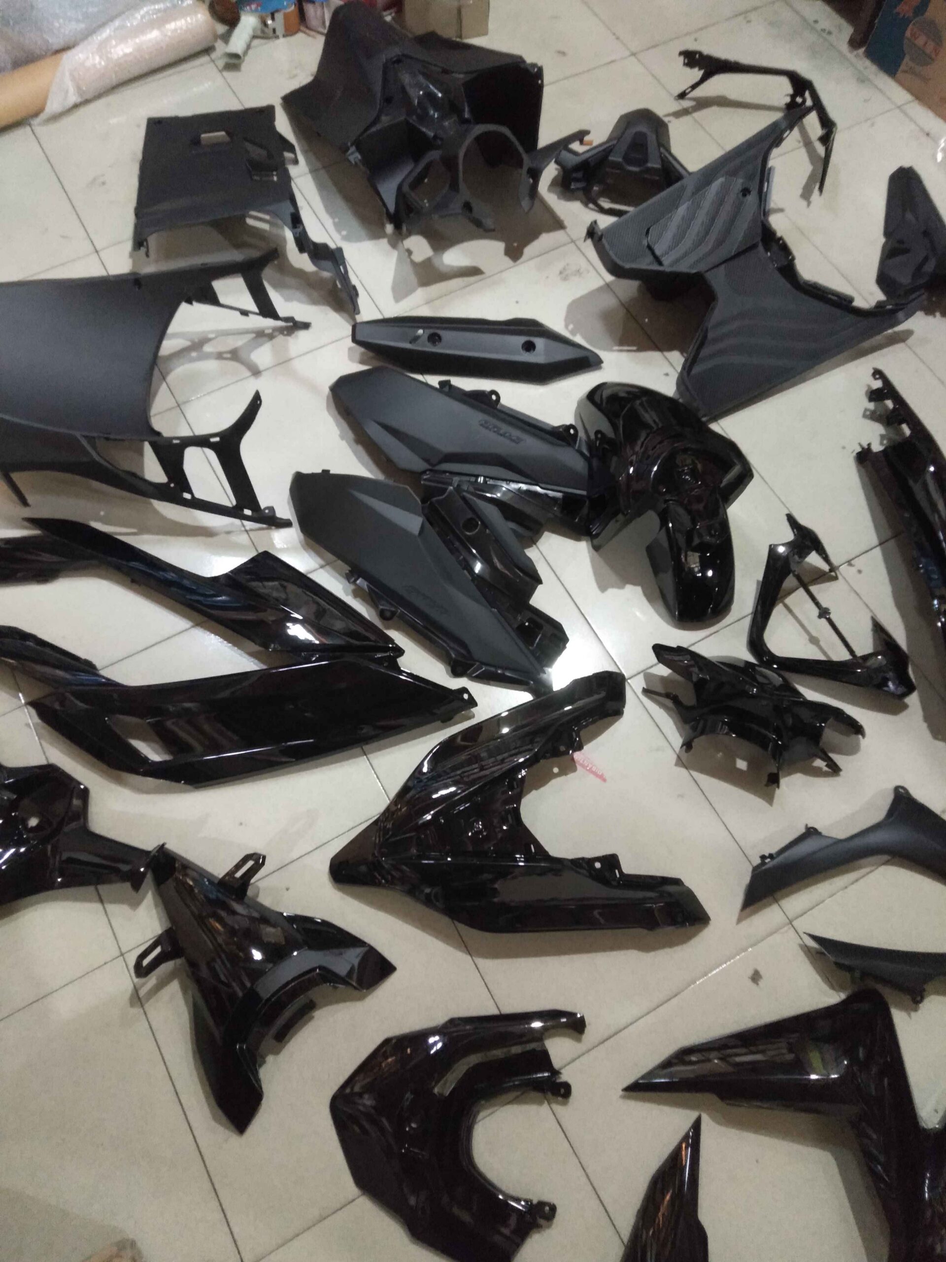 Complete Komplit FULL Set 25 ITEM Body Bodi Halus Dan Kasar VARIO 150/125 LED HITAM GEN 1 K59J 2018 2019 2020 2021 AGUSTUS 2022 MERK WIN