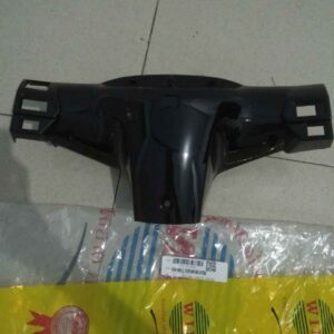 Batok Totok Belakang Rear Handle Cover KARISMA D KARISMA X LOBANG BAUT HITAM CAKRAM 2003 2004 2005 Merk WIN